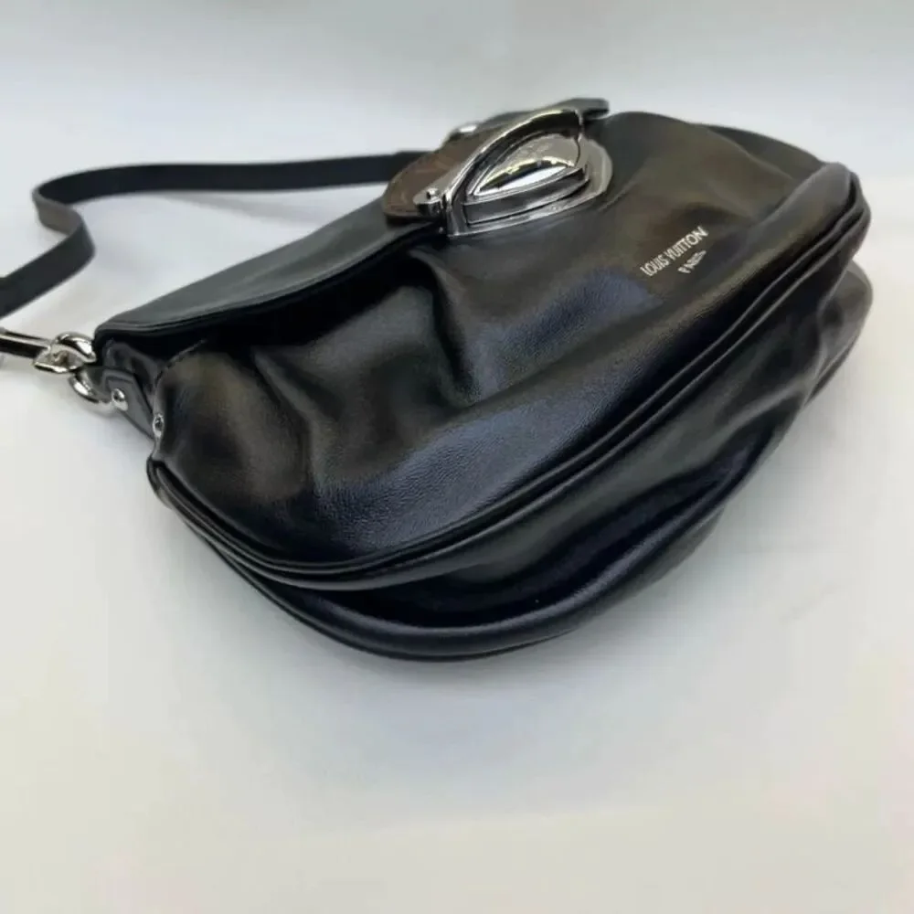 Louis Vuitton Women Pre-Loved Bag Brand New Condition